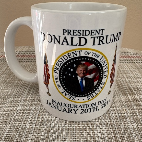 Other - White Presidential Commemorative Mug